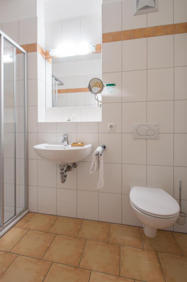 Villa Waldbothgut à Linz Extérieur photo